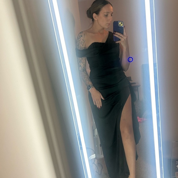 Selfie Leslie Dress - Picture 2 of 4